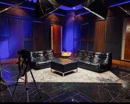  Strip-Adjacent Prime Executive Meeting Studio  