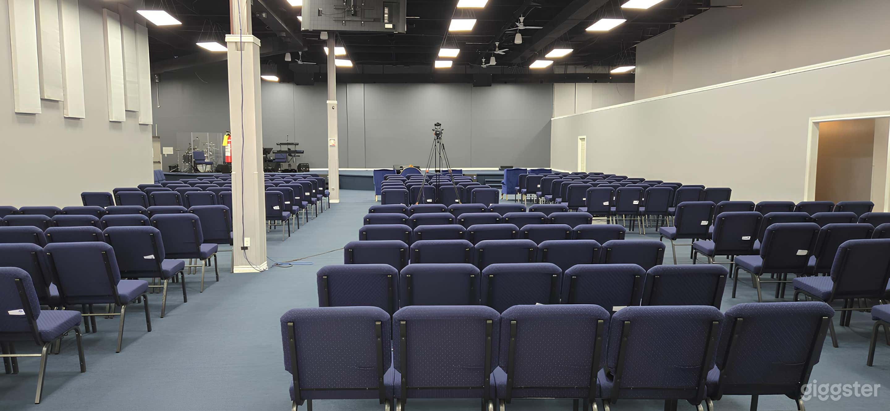 Versatile Event Space with High Ceilings Buyout Photo 4