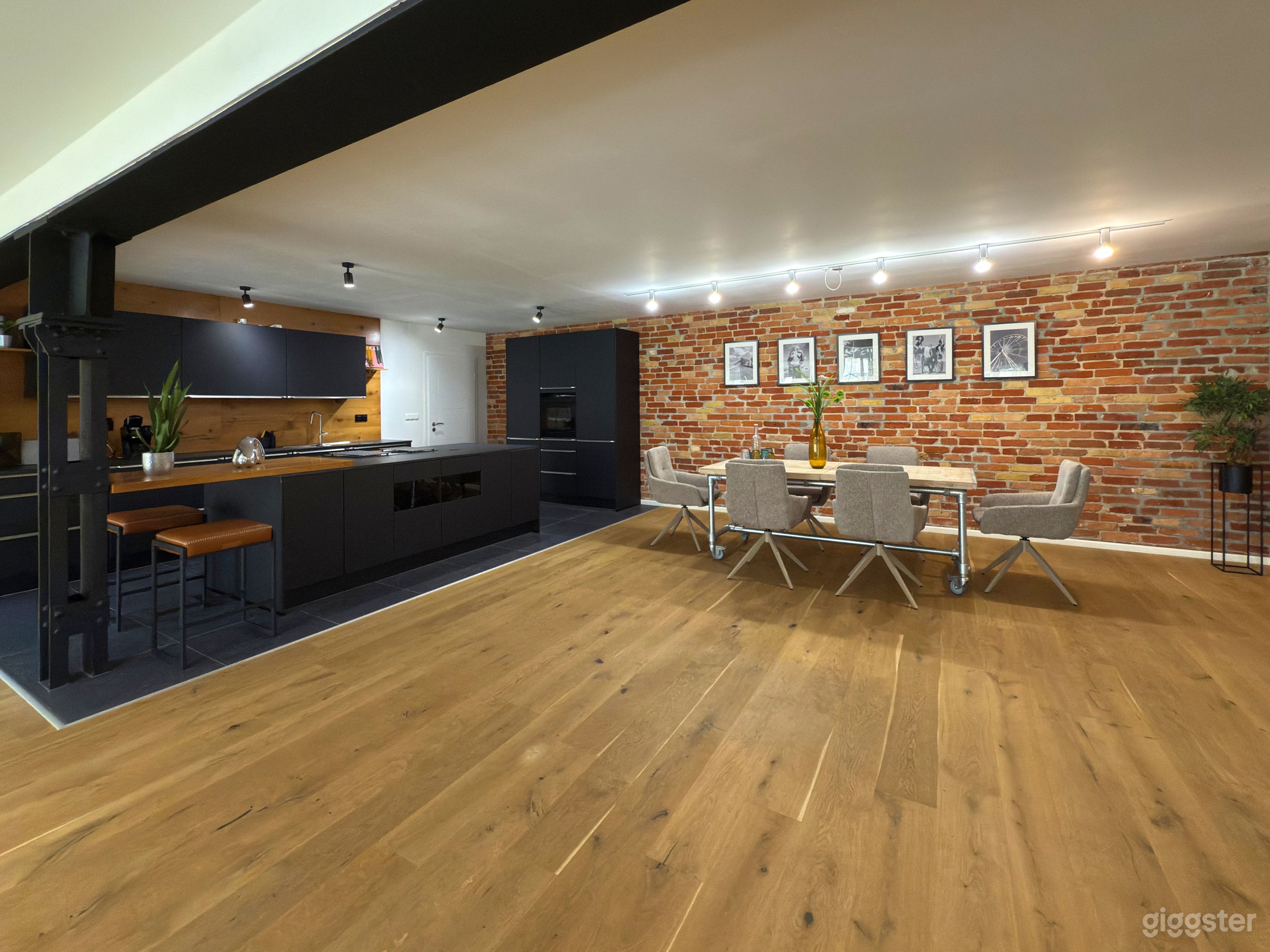 Loft apartment - direct access to the Spree River Photo 1