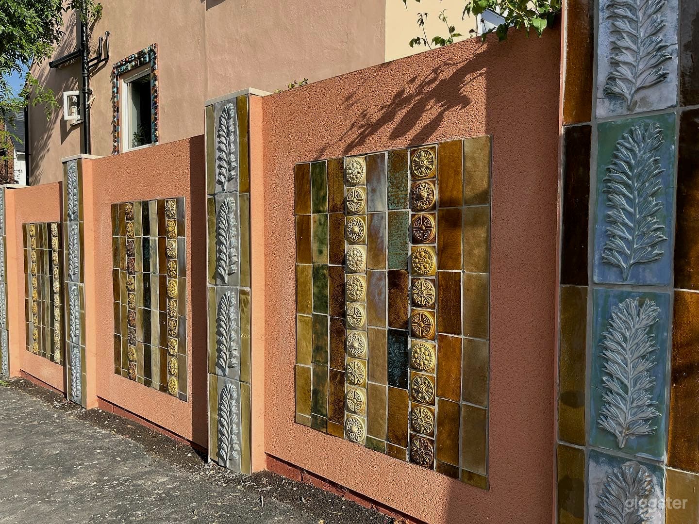 Stunning Artist's Home and Gallery Photo 4