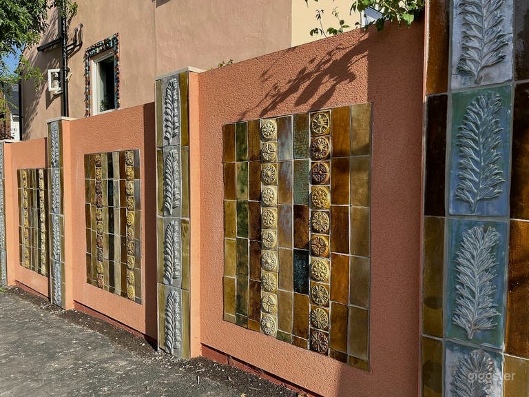  Stunning Artist's Home and Gallery 