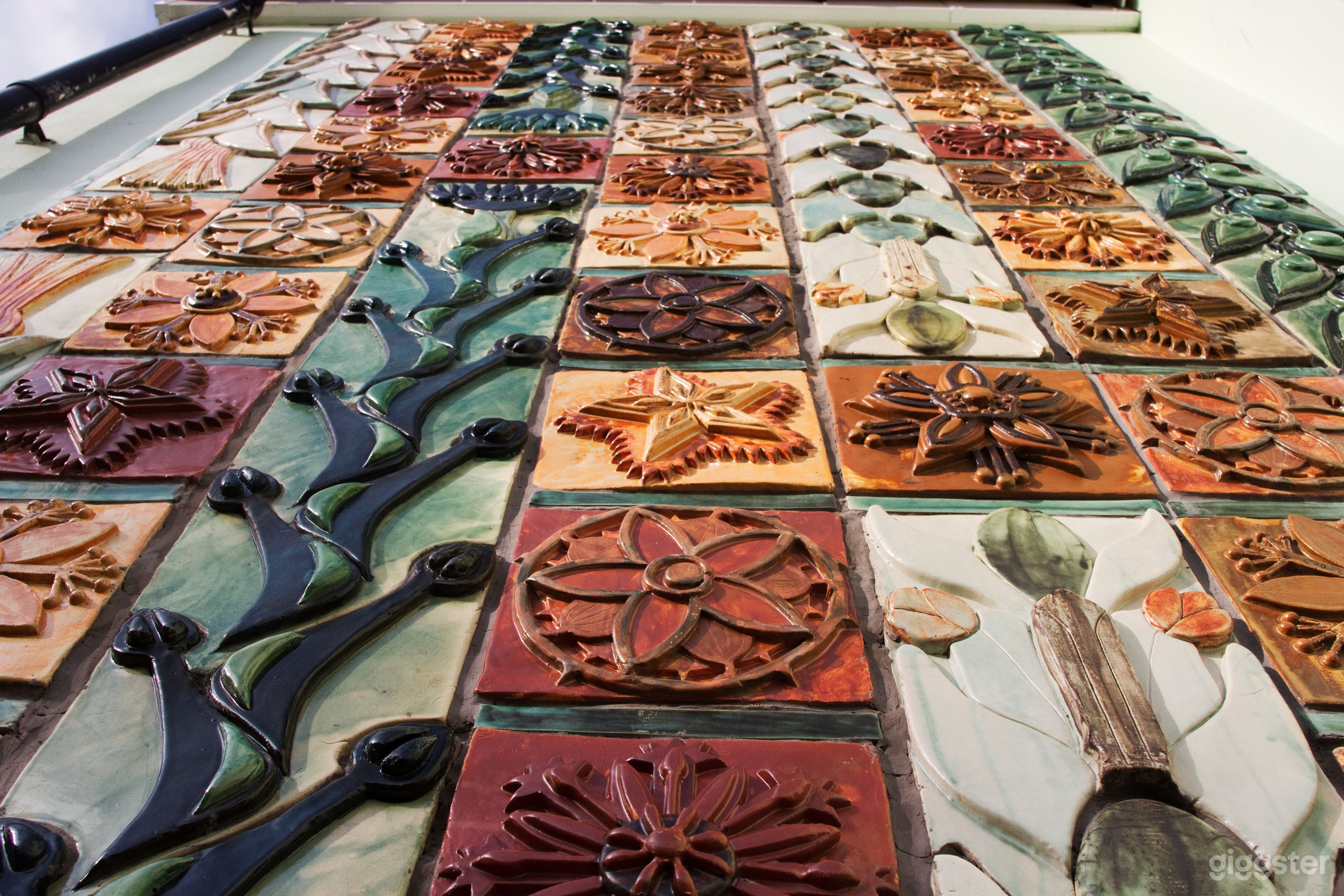 Stunning Artist's Home and Gallery Photo 3