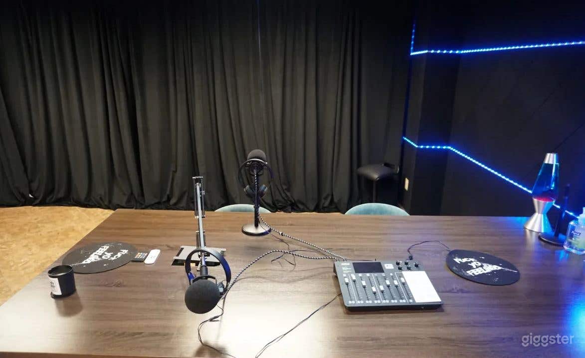 State-of-the-Art Podcast Room Photo 4