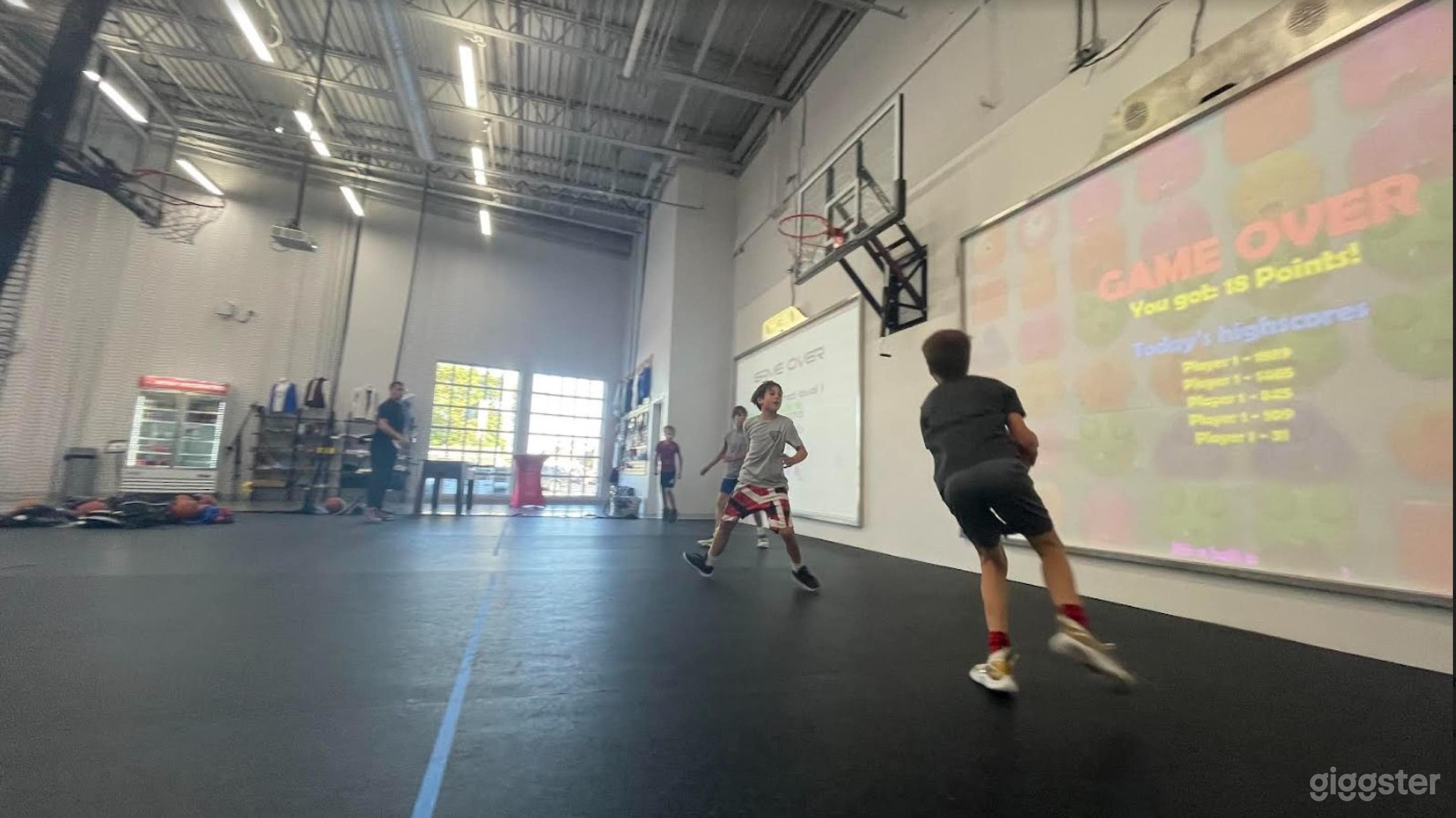 Basketball Shooting Court For 4-5 People Photo 1