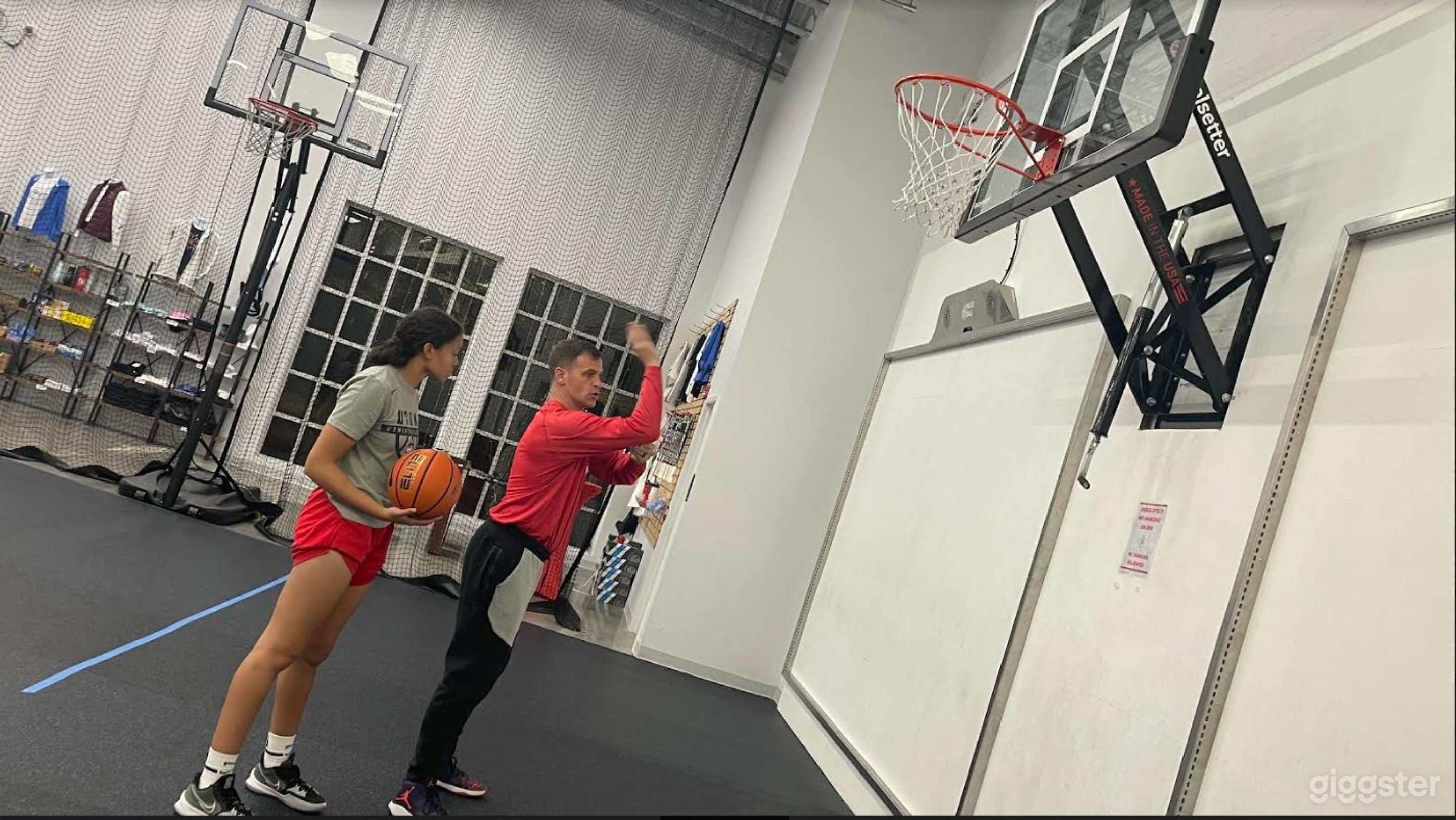 Basketball Shooting Court For 4-5 People Photo 3