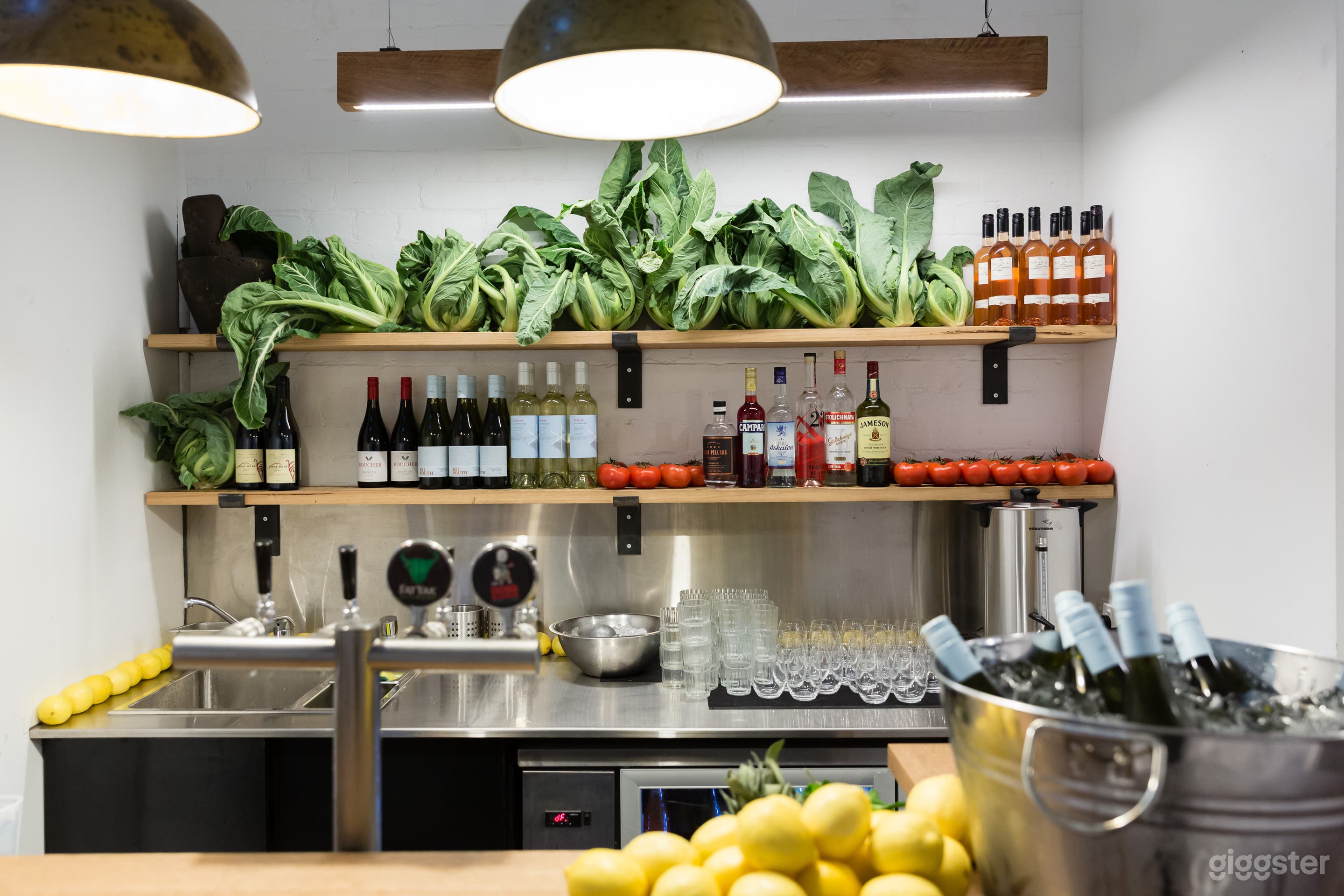 Impressive Restaurant for Private Events in CBD Photo 4