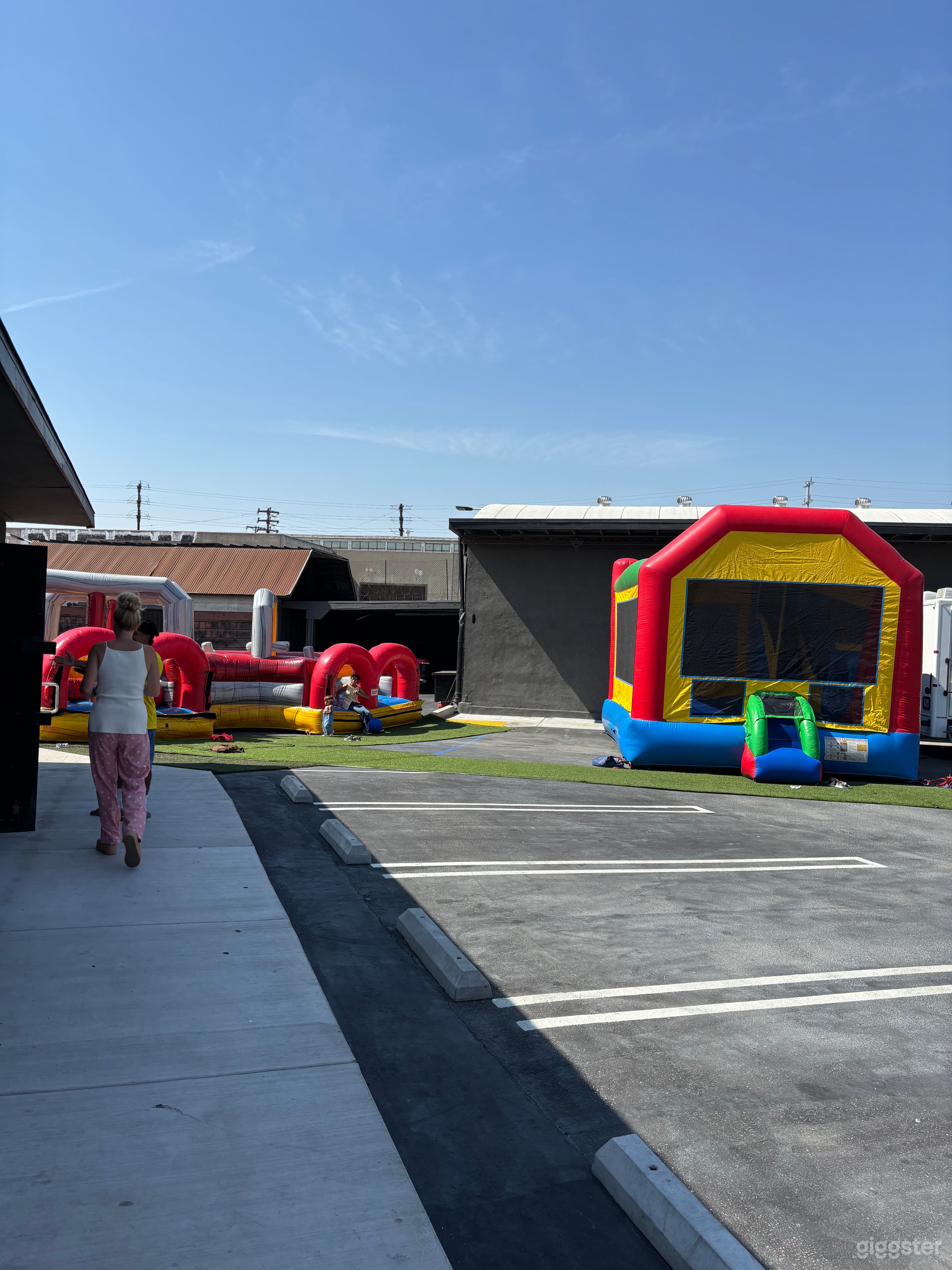 24 hrs Gated Huge OUTDOOR Event Venue with 200+ Parking Photo 3