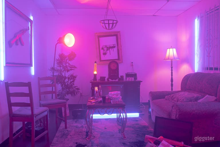  Retro Trap House  