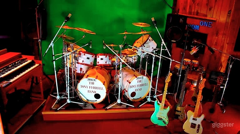  DRUMS, GUITARS, HAMMOND ORGAN (in House) 