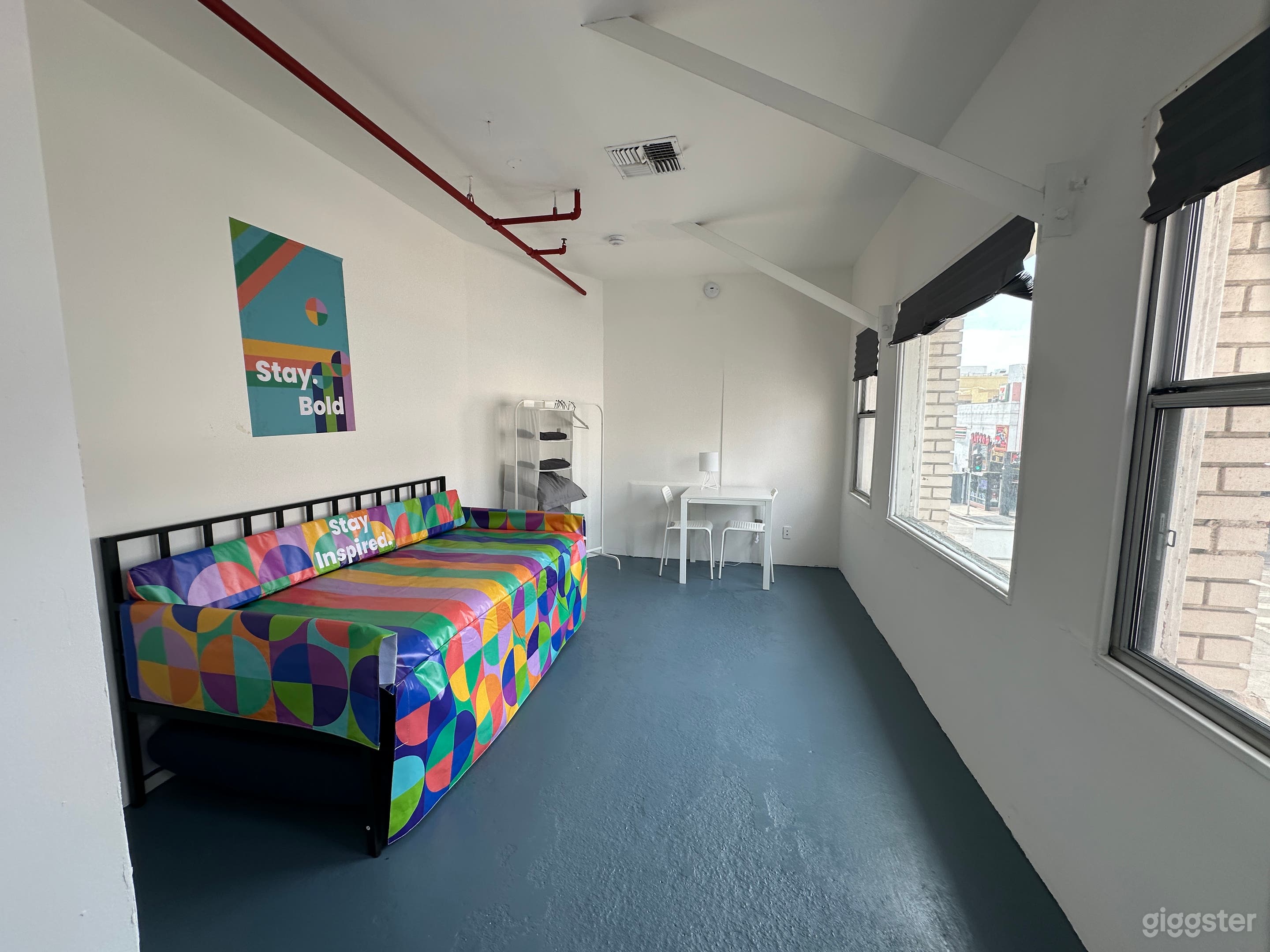 Private Creative Studio/Room in Hollywood - Chartreuse Photo 4