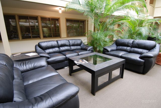  Business Office For 3 People  