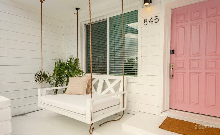  Charming Photoshoot and Event space 