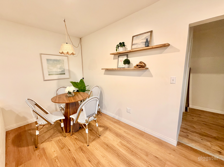  Beach Bungalow - Light Filled Bedroom 