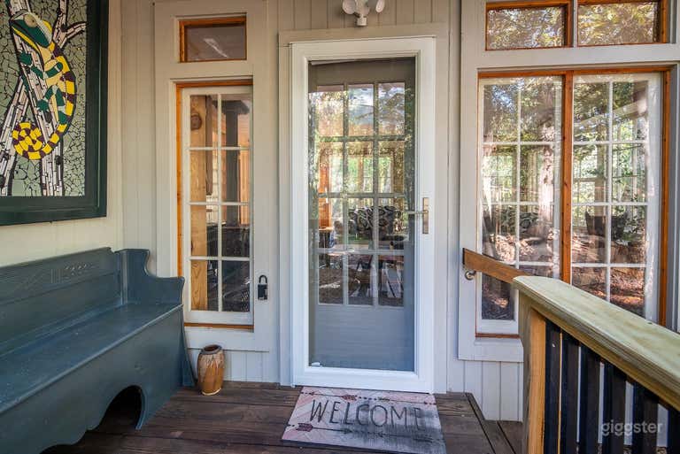  Storybook Wooded Retreat & Artist's Getaway 