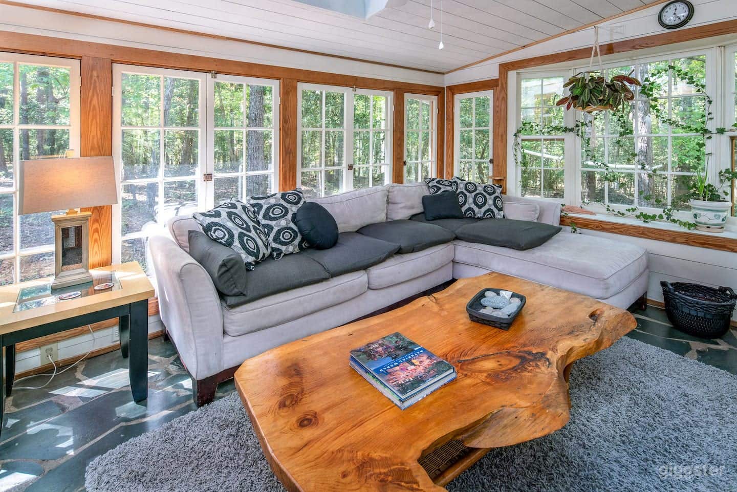 Storybook Wooded Retreat &amp; Artist's Getaway Photo 1