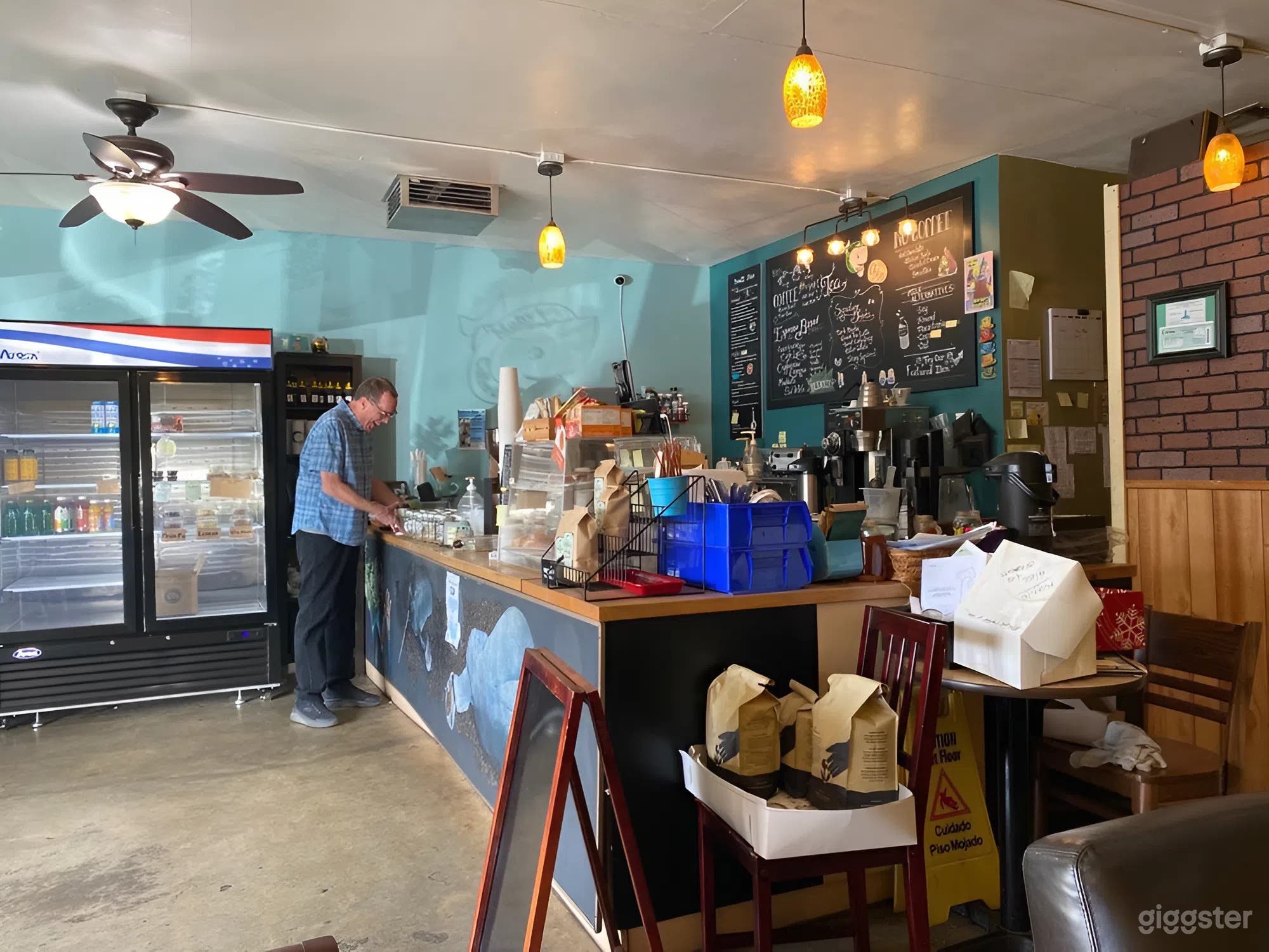 Cozy Coffee &amp; Tea Shop in NoHo Photo 1