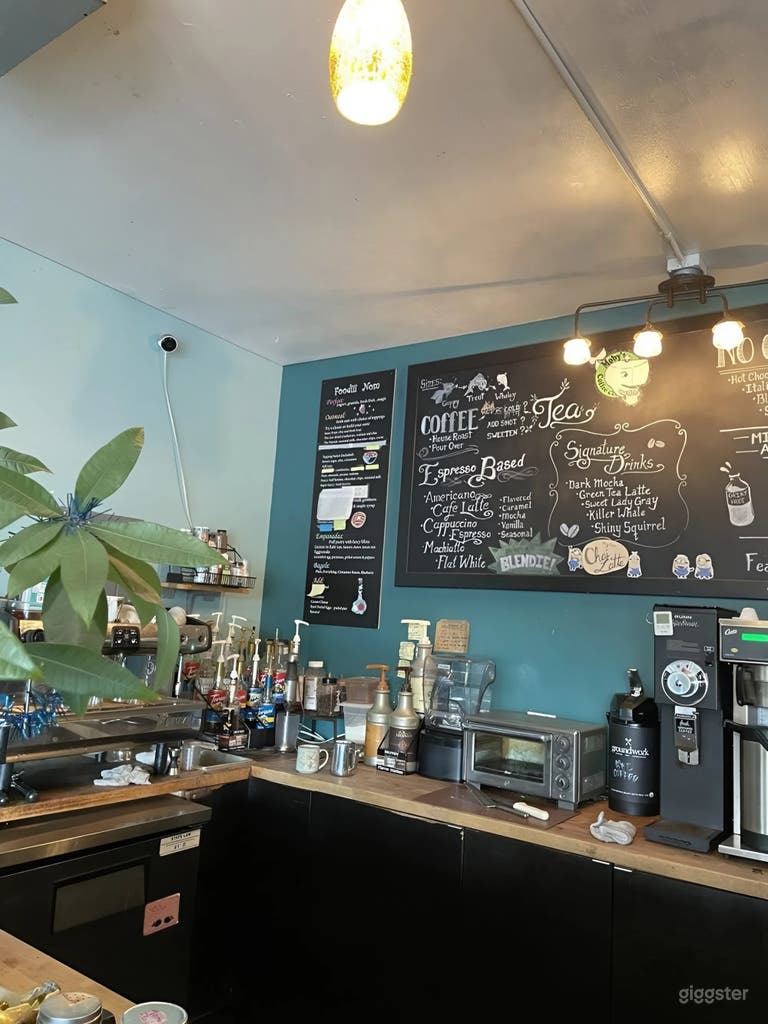  Cozy Coffee & Tea Shop in NoHo 