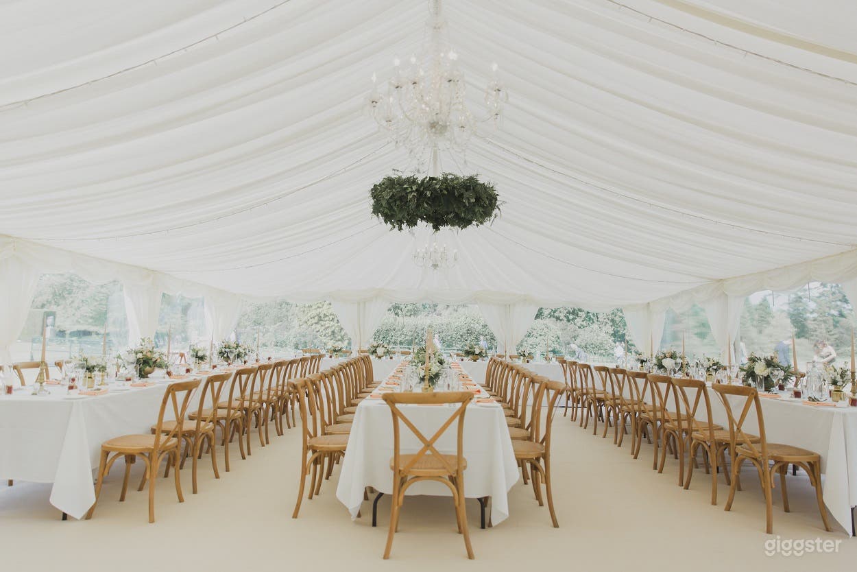 Gorgeous Countryside Wedding Venue Photo 1