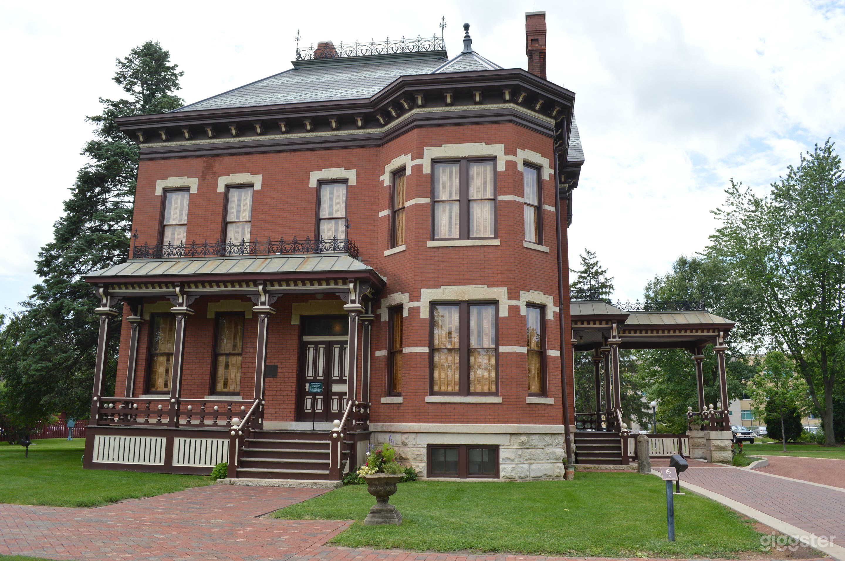 Martin Mitchell Mansion