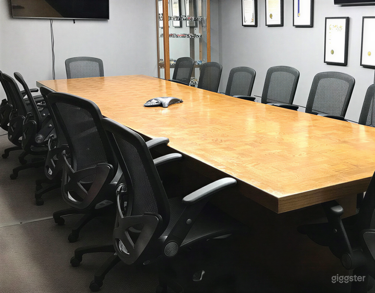  Modern Meeting & Training Rooms Inside a Museum 
