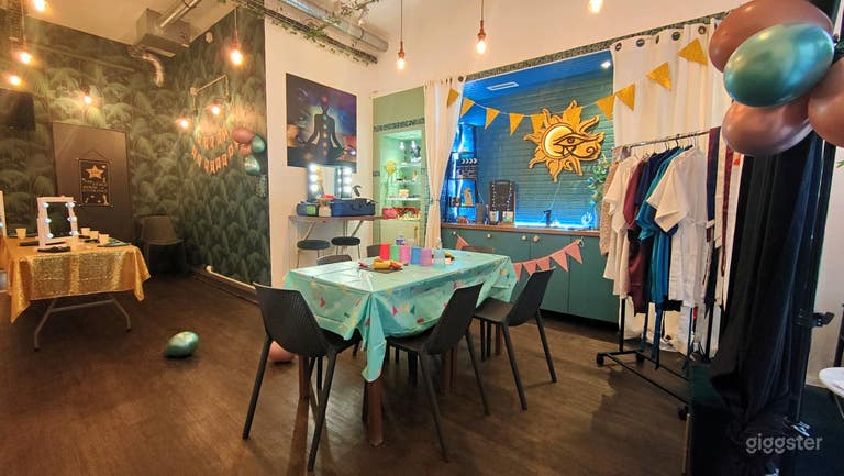  Studio pignon sur rue dans le triangle d'or de Paris 