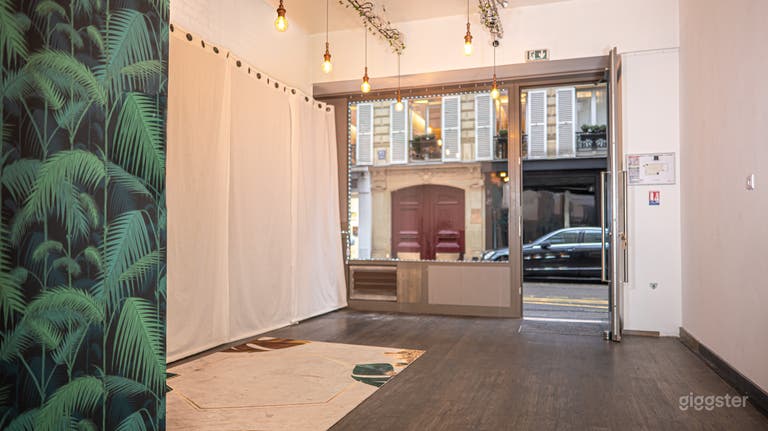  Studio pignon sur rue dans le triangle d'or de Paris 