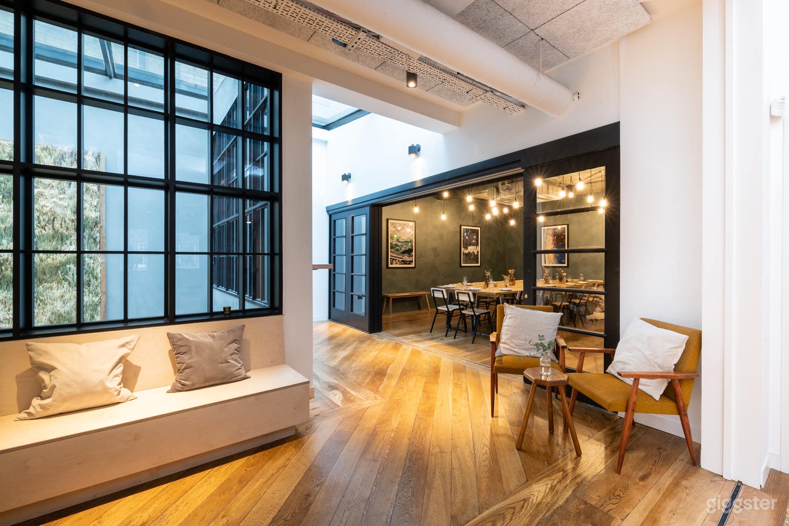 Carousel London Photo 3