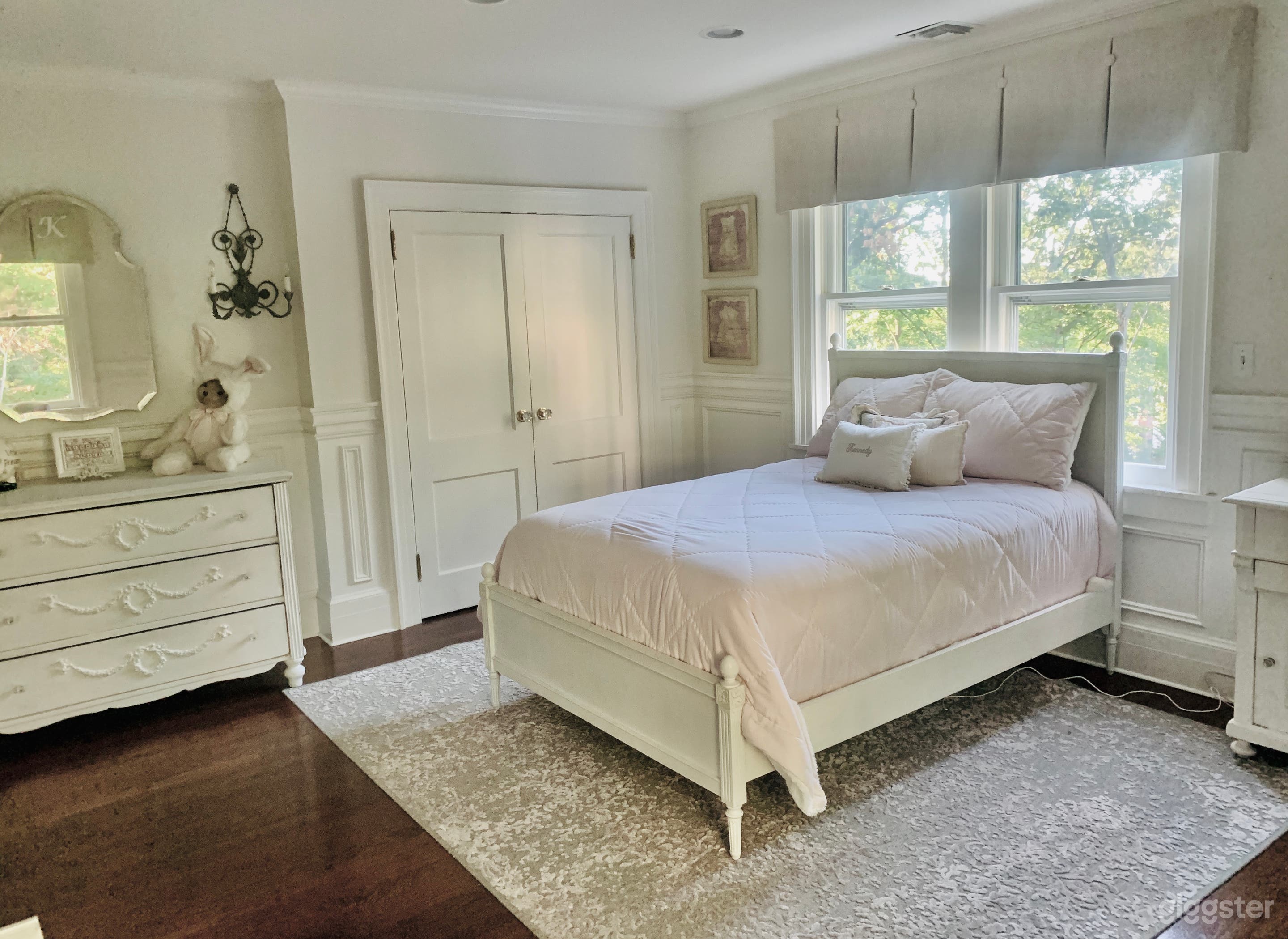 Beautiful Victorian home Photo 3