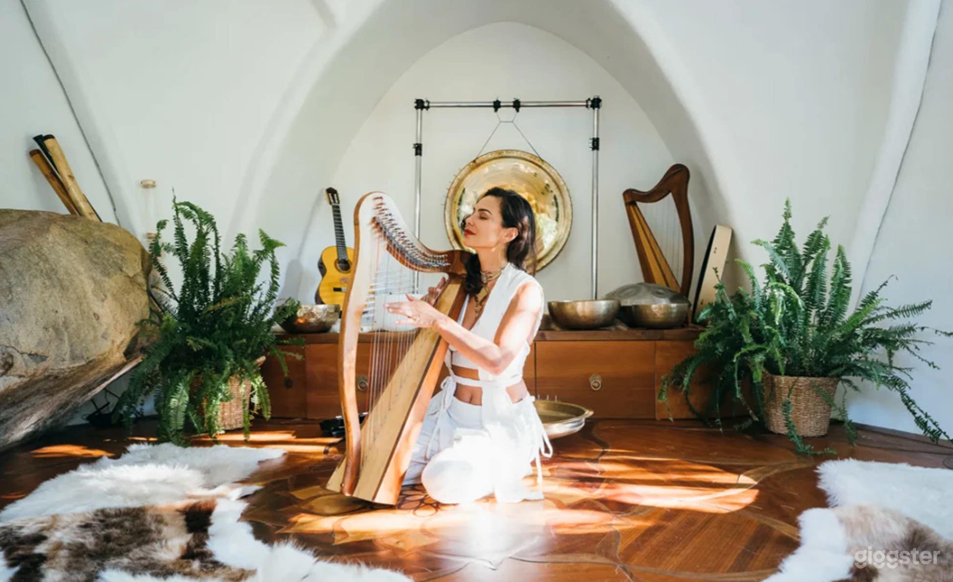 GAIA DOME | Hobbit House, Stained Glass, Natural Photo 4