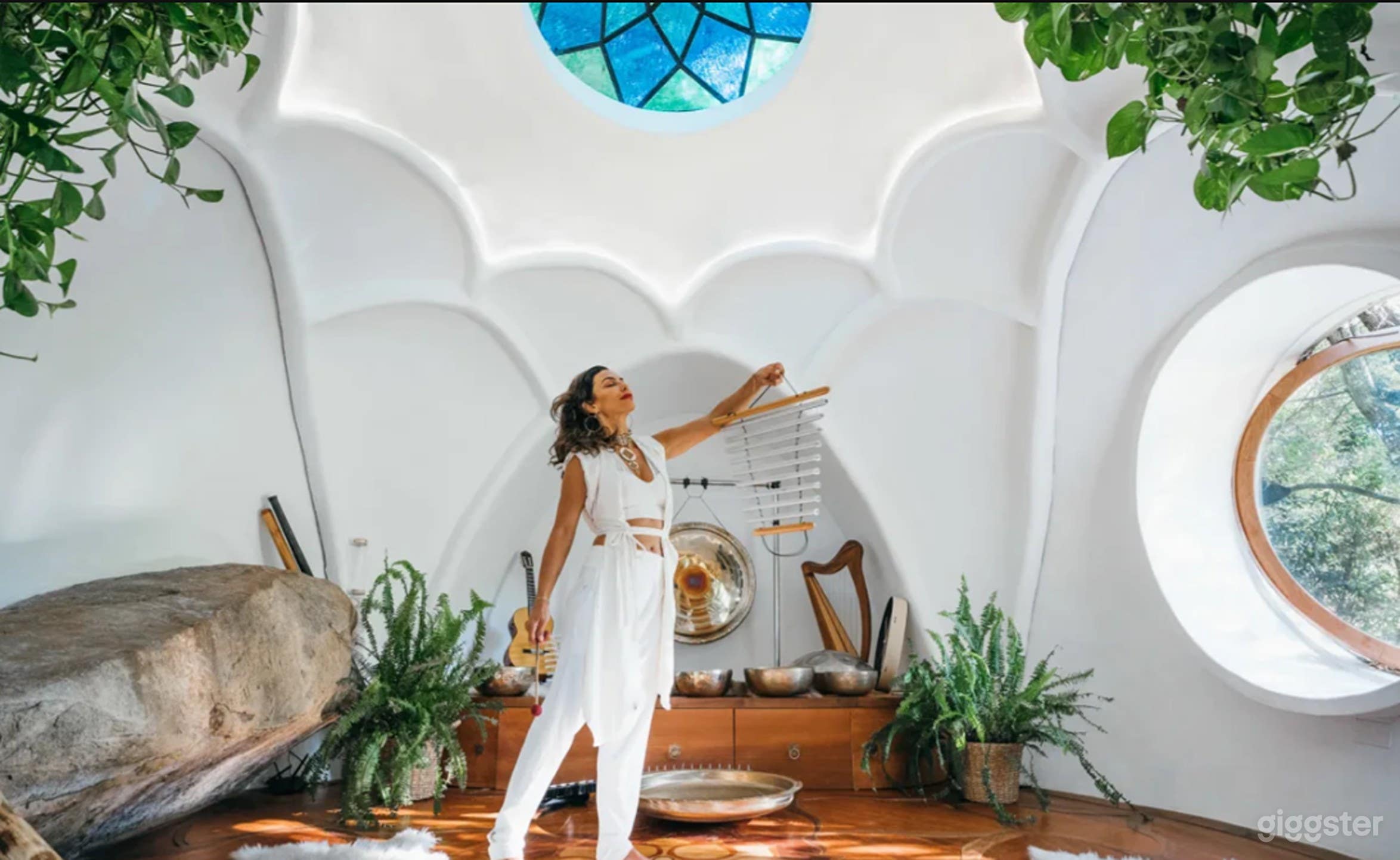 GAIA DOME | Hobbit House, Stained Glass, Natural Photo 1