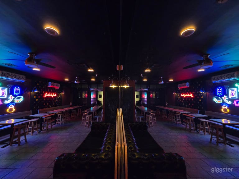  Downstairs bar/restaurant space 