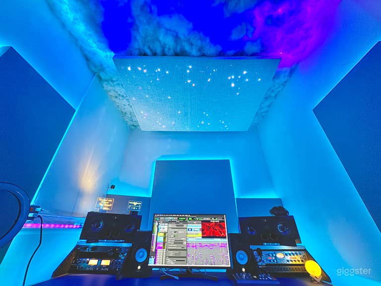  Studio Desk with the equipment 