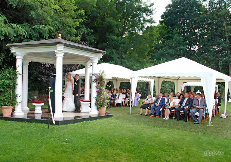  Pavillion + Hochzeitswiese 