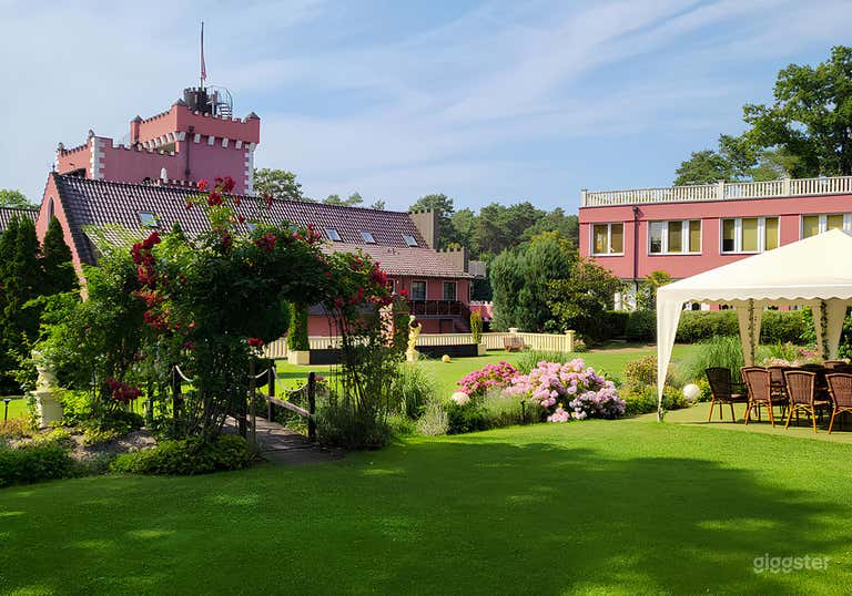  Pavillion + Hochzeitswiese 