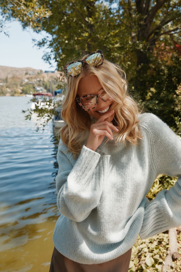  Quaint Lakeside Cape Cod with Dock & Water Access 