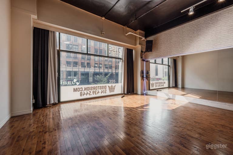  Warm And User Friendly Studio (124) 