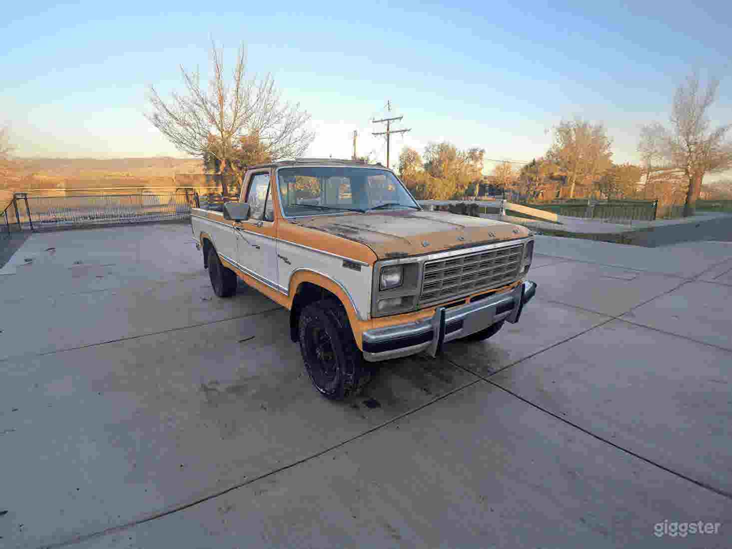 1980 Ford f250 4x4 Classic Pickup Truck Photo 2