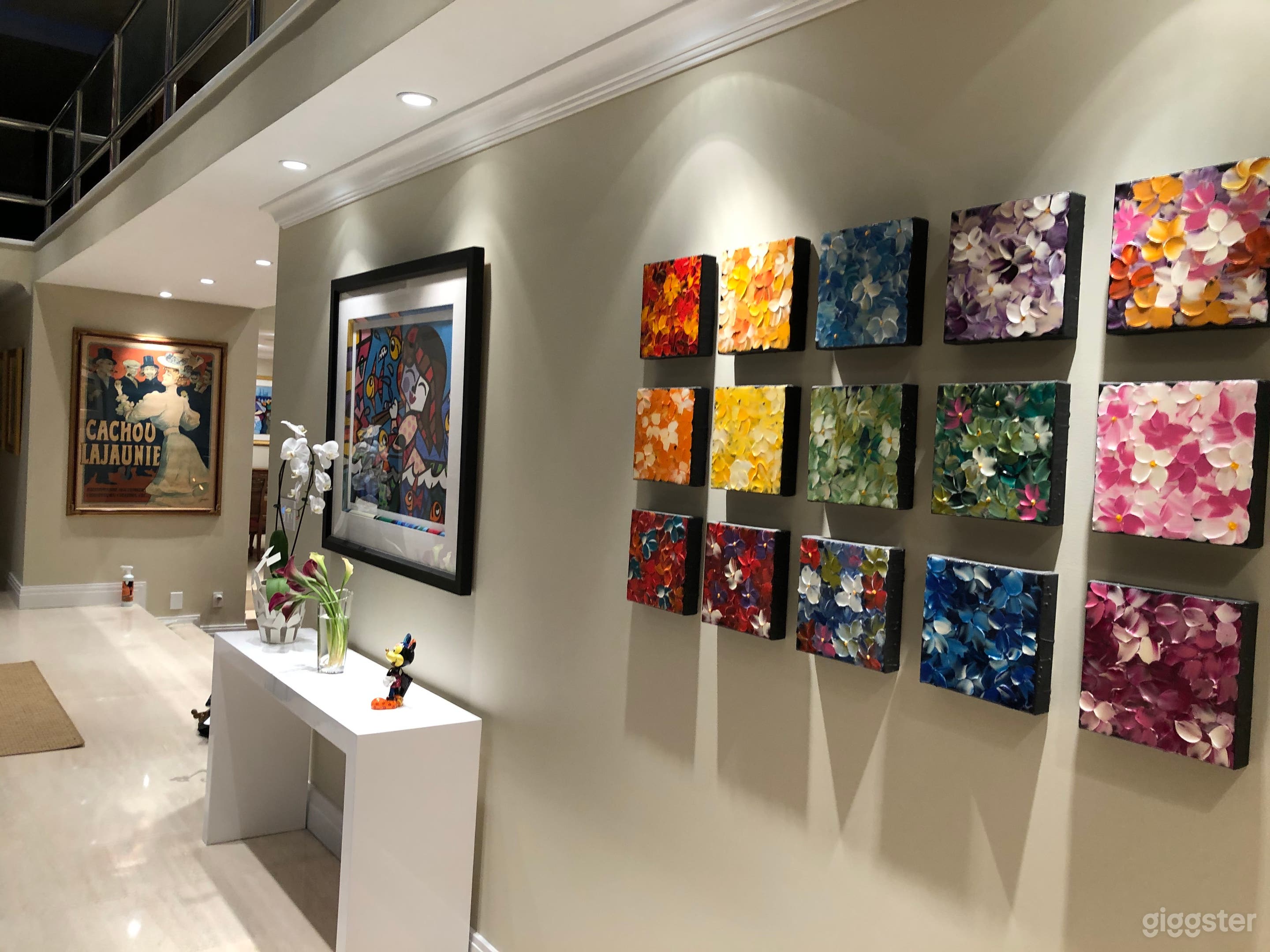 Contemporary water front home: Location 5245 Photo 3