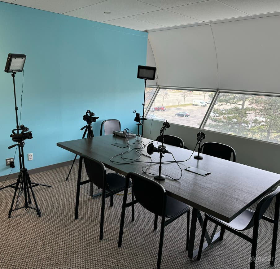 Podcast/Commercial Studio Photo 4