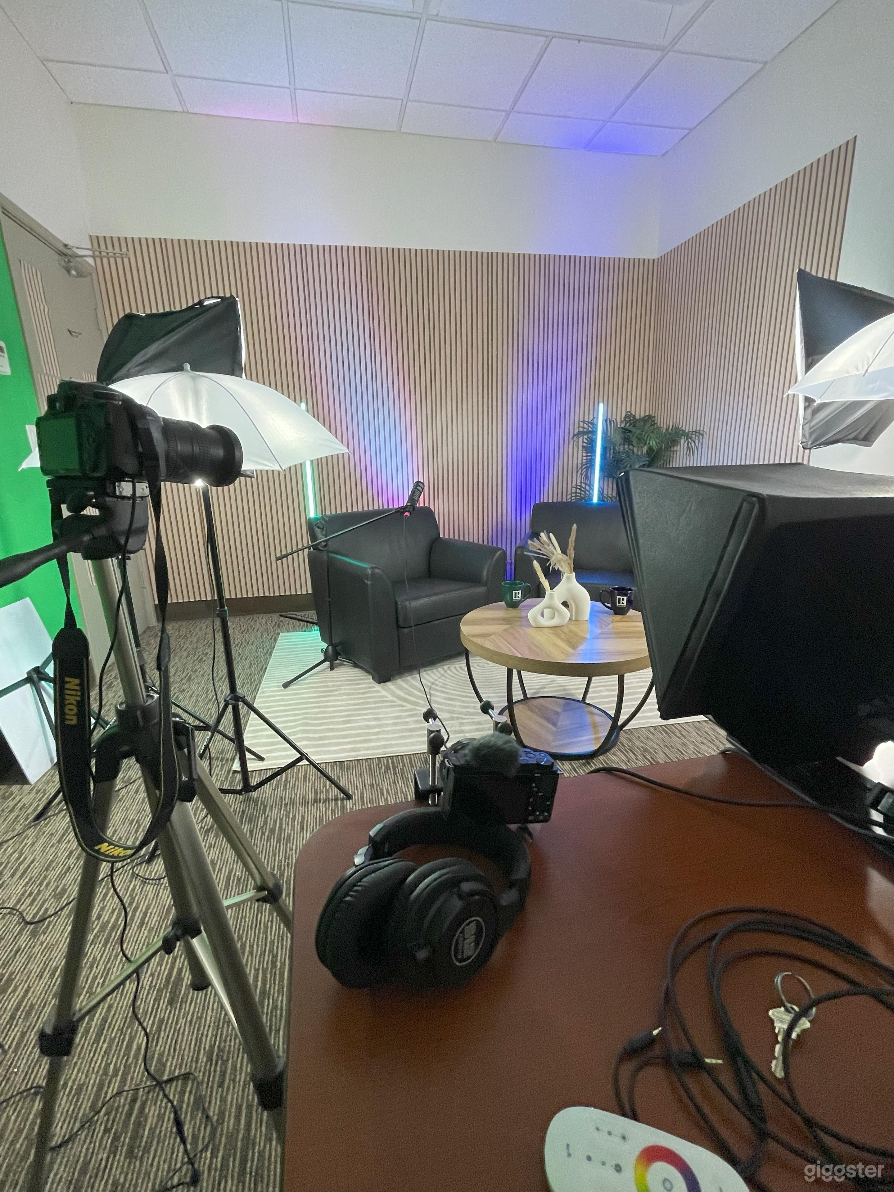 Studio for Recording or Filming Contents &amp; Podcast Photo 1