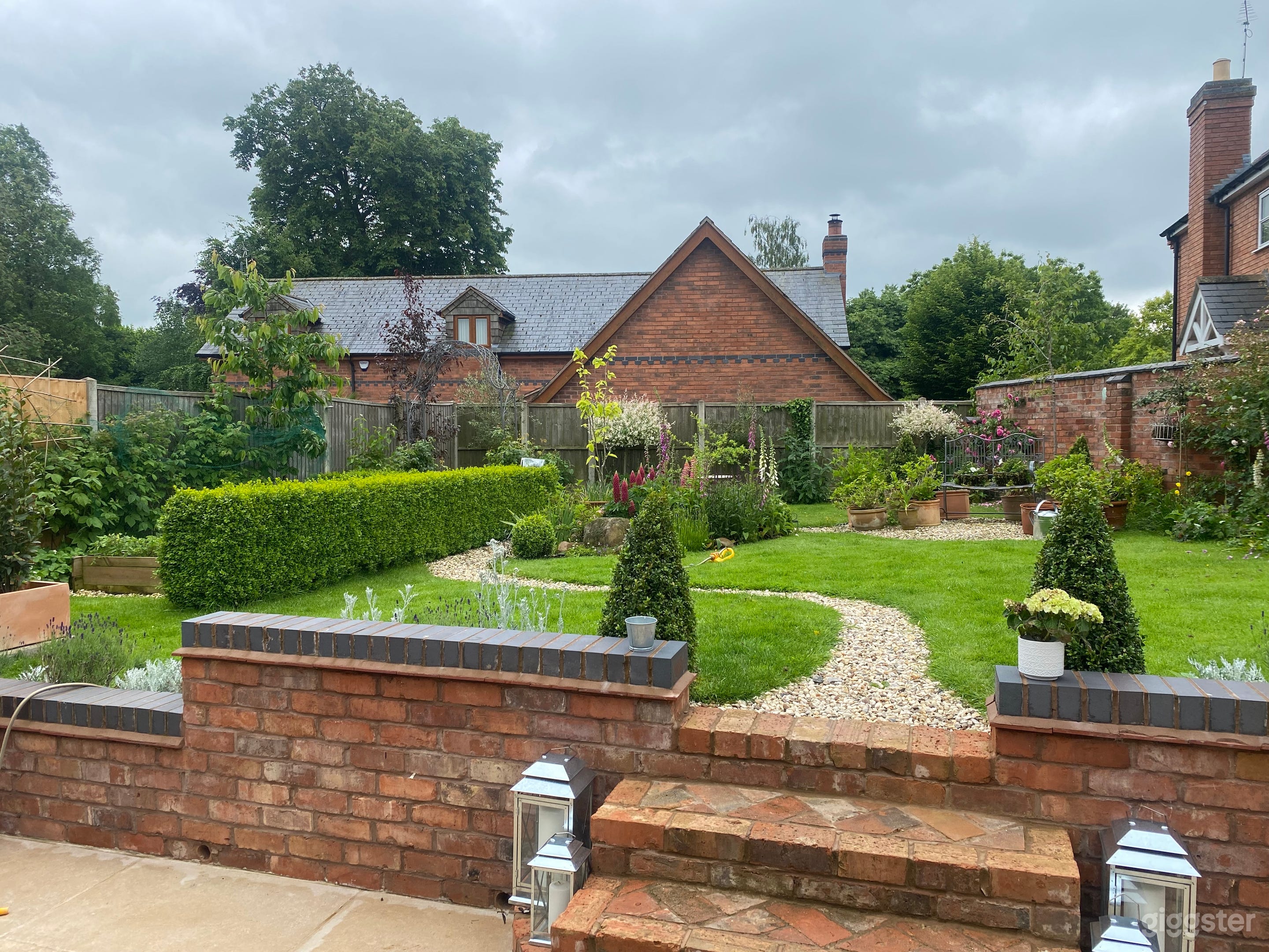 Beautiful Cottage for filming Photo 1