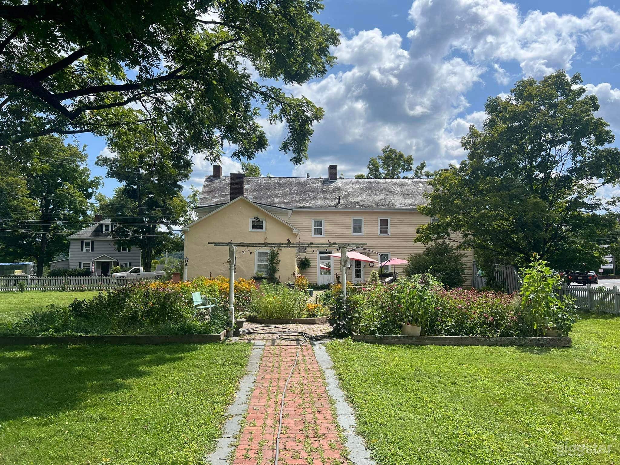 Historic property/House/Church/Schoolhouse Photo 1