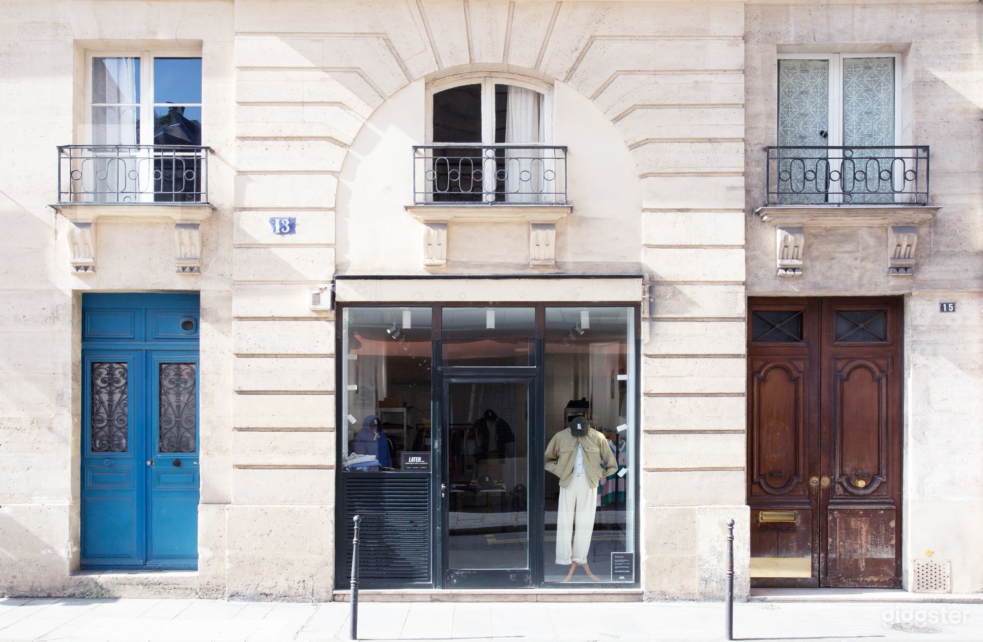 Photo de Galerie minimaliste lumineuse & espace pop-up 3