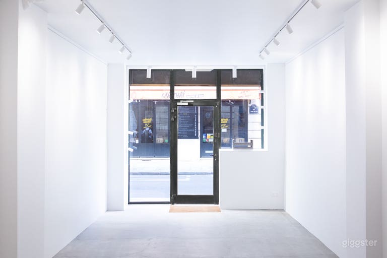  Galerie minimaliste lumineuse & espace pop-up 