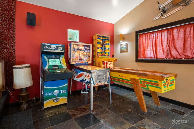  Mountain Retreat with Artistic Event Space & Bar 