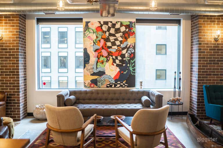  Comfortable Meeting Room 