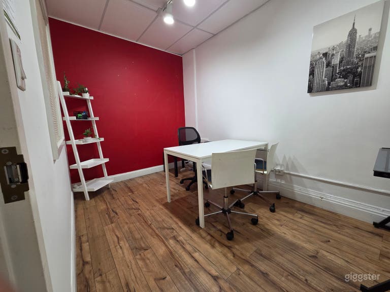  704-J: 4-Person Meeting Room in Manhattan, New York City 