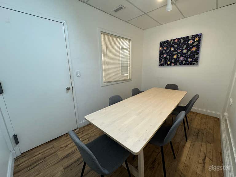  704-J: 4-Person Meeting Room in Manhattan, New York City 