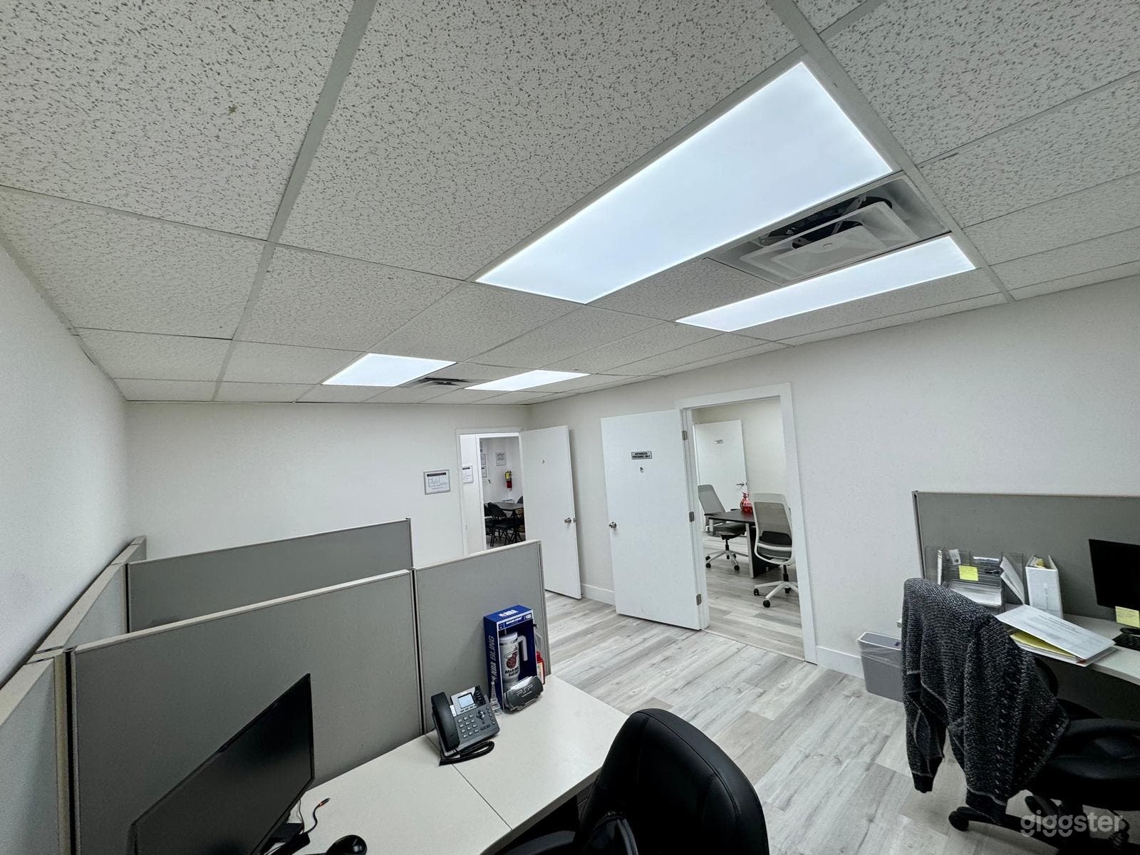 RARE MIAMI CORPORATE OFFICE LOCATION Photo 2