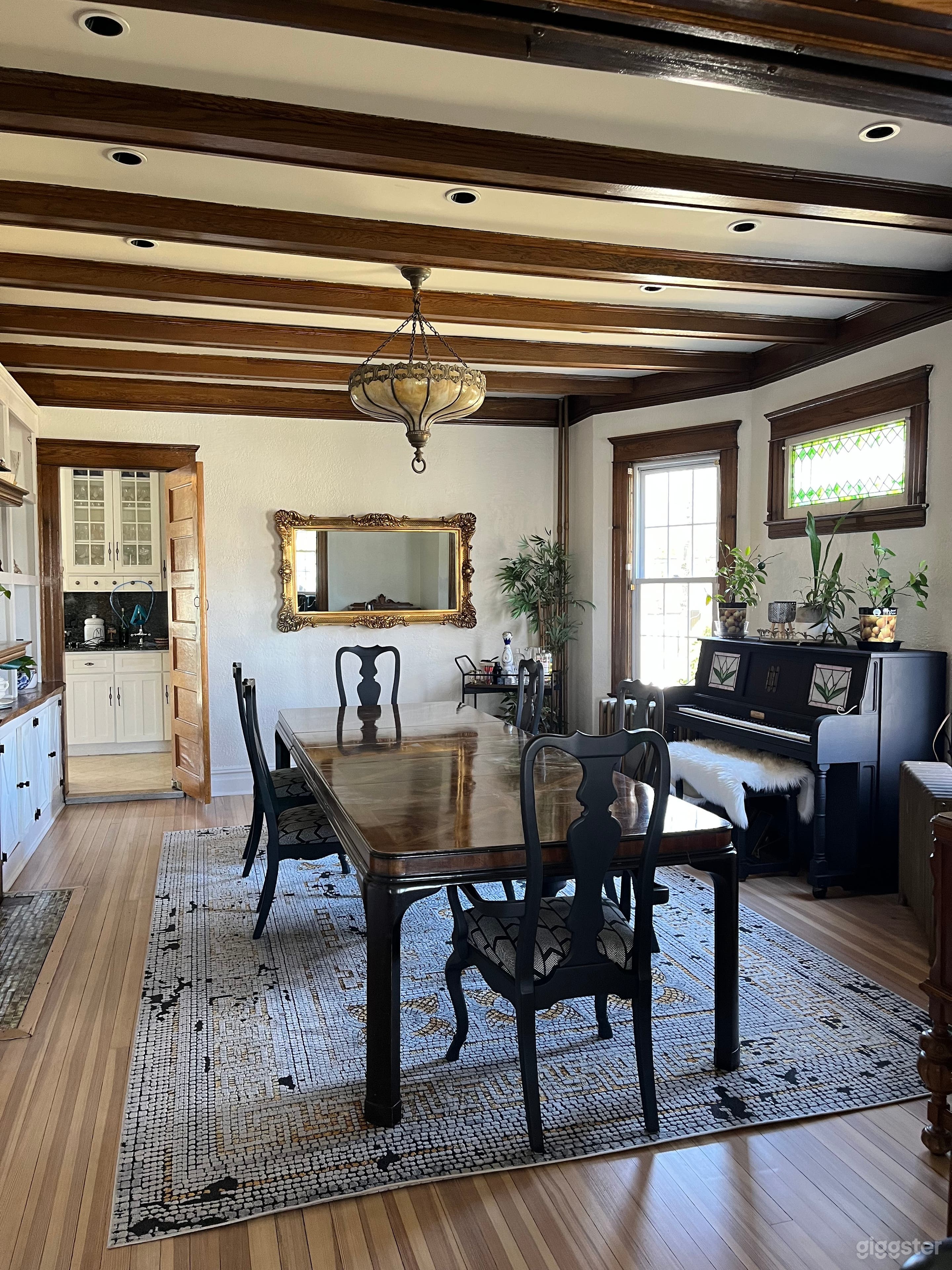 Victorian Home Photo 3